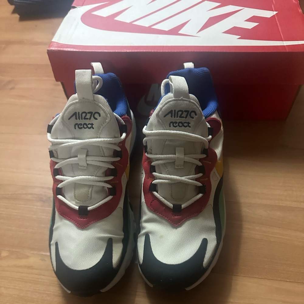 Nike Air Max 270 React (GS) size 5.5